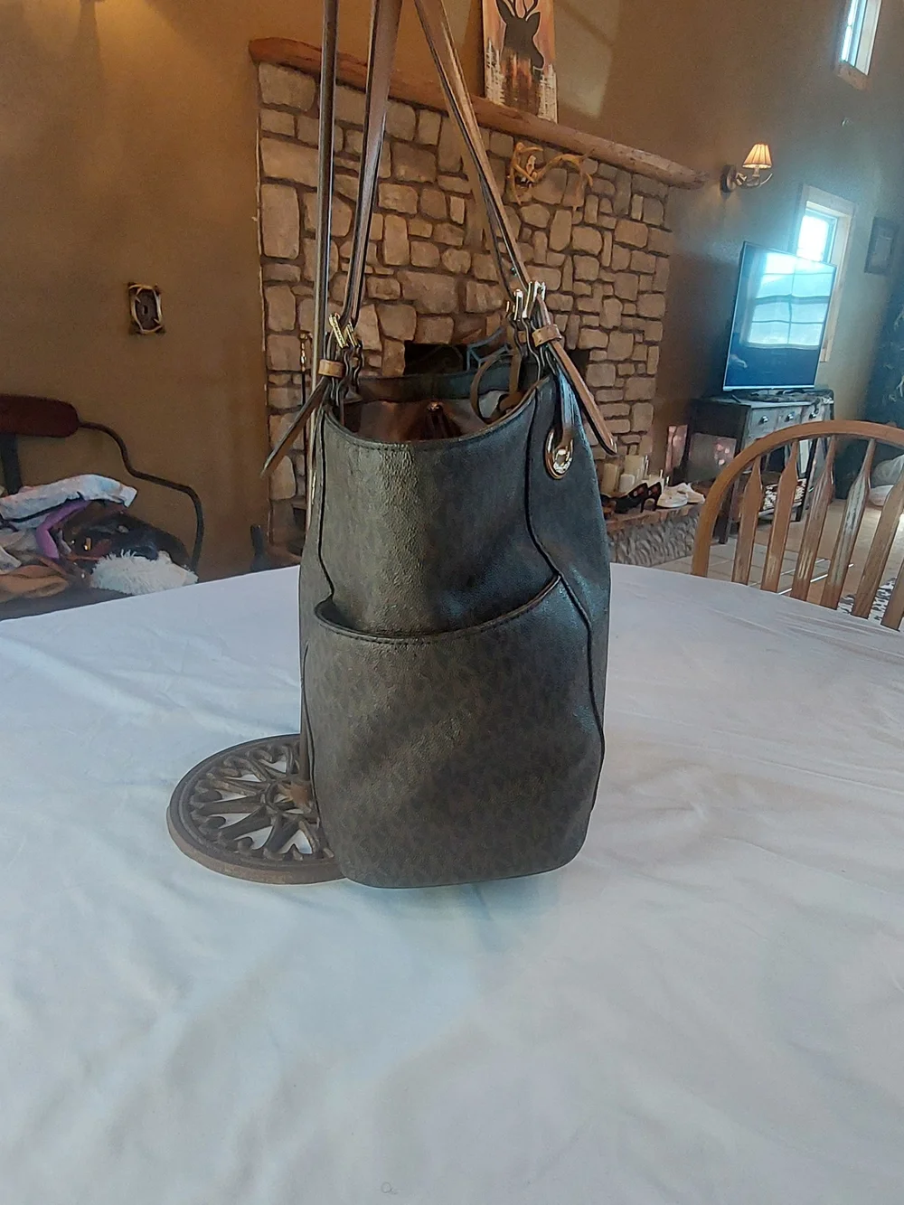Michael Kors Jet Set Medium EW Signature Tote Brown Acorn LIKE NEW